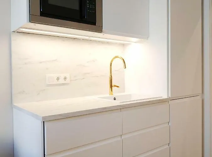 Two-Bedroom Apartment 'Taupe' *